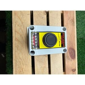 AP Control Enclosed Push Button – 1NO, NEMA 4X - New Item (Boxes Worn)